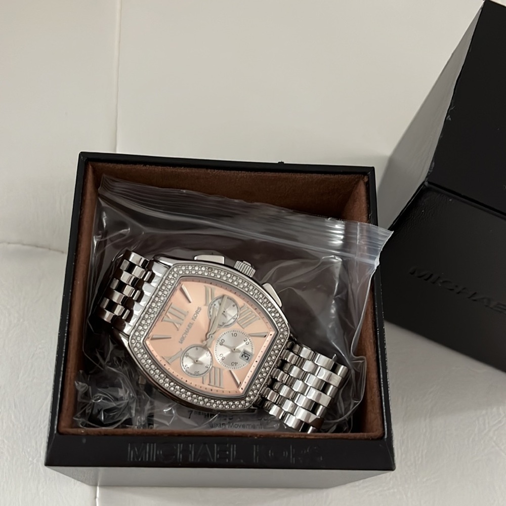 Michael Kors Amherst Chronograph Champagne Dial Stainless Steel MK-5897 Watch - Picture 6 of 7